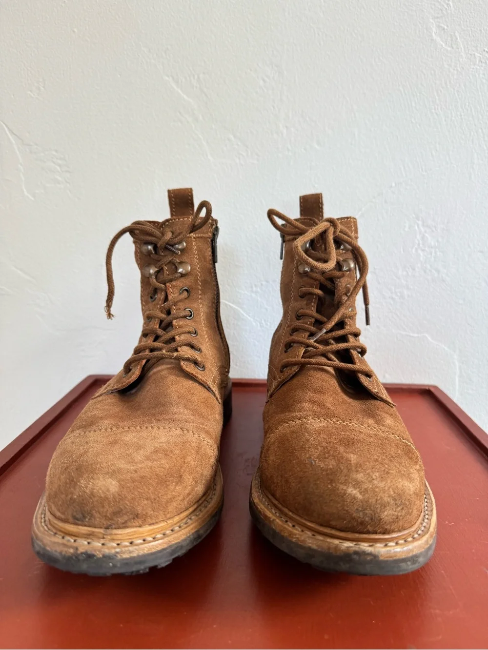 Frye Russell Lace-Up Suede Leather Combat Boots Tan Caramel Brown Lug Sole Fall